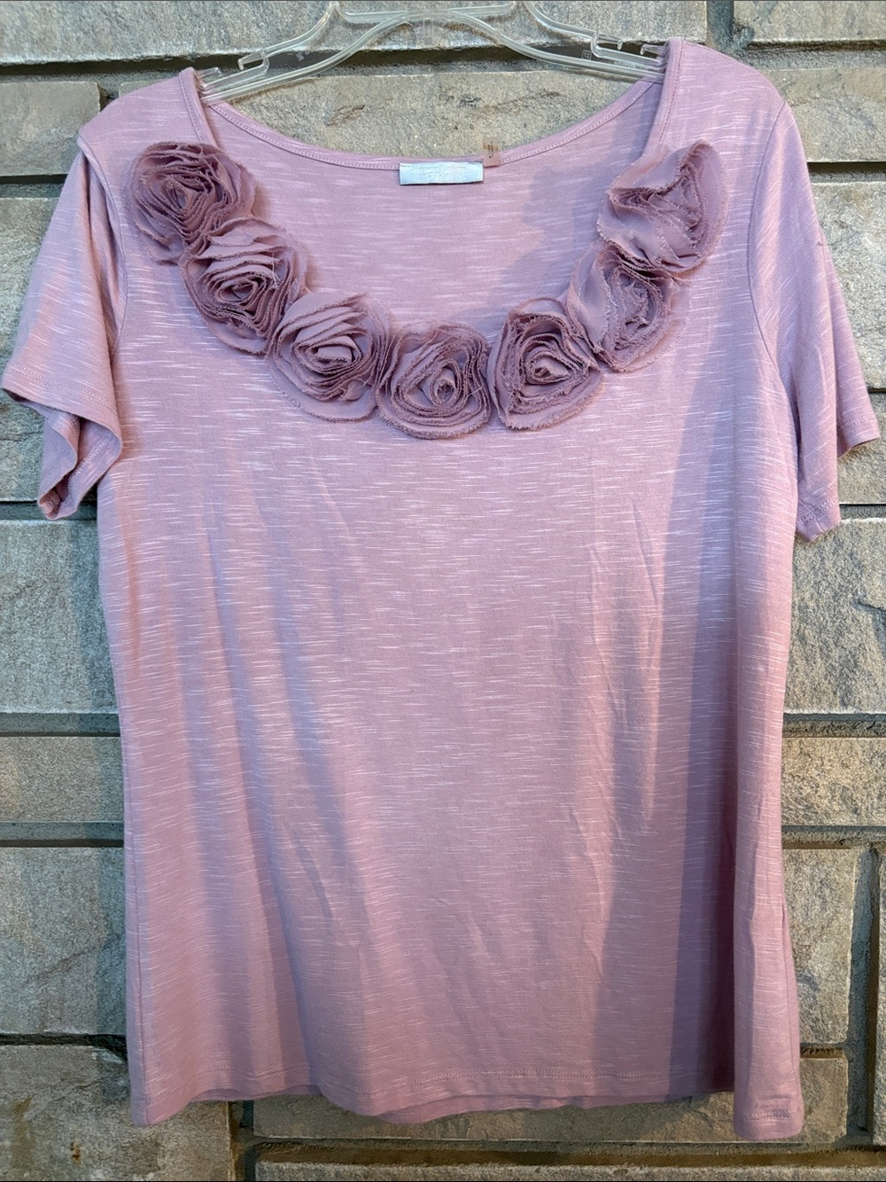 Short Sleeve Rose-Trim Tee in Dusty Mauve